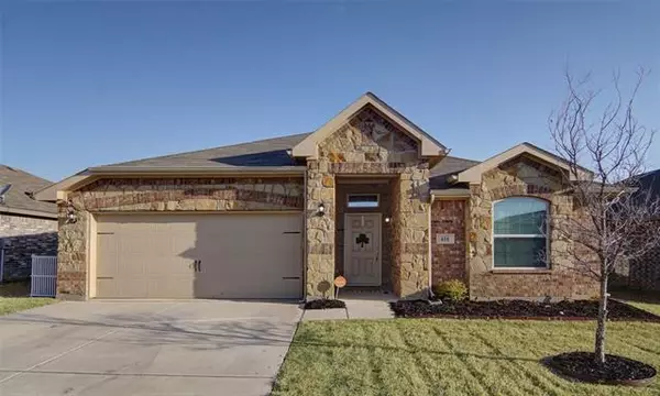 416 Sandhurst Drive, Fort Worth, TX 76036