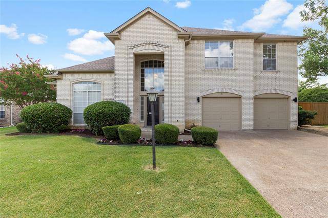 2204 Stennett Drive, Arlington, TX 76006