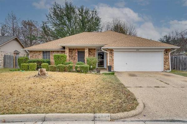 6407 Declaration Drive, Arlington, TX 76002