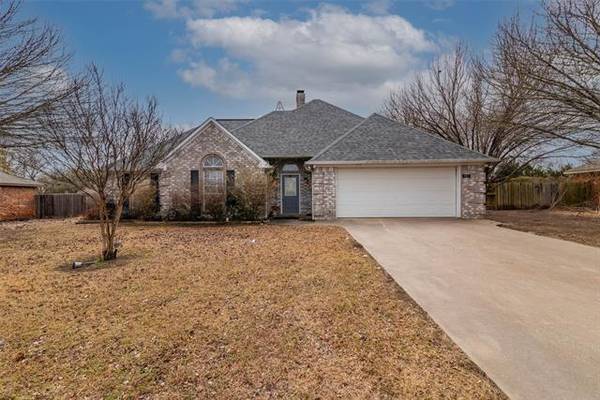 305 Hackberry Lane,  Tom Bean,  TX 75489