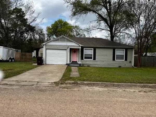 558 E ELM, Canton, TX 75103