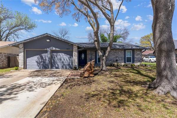 607 Lynnfield Drive, Arlington, TX 76014