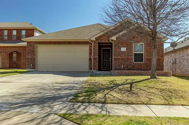 5732 Fountain Flat Drive, Fort Worth, TX 76244