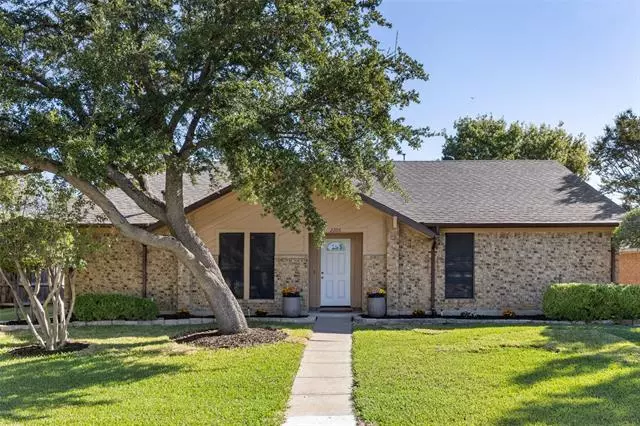 Carrollton, TX 75006,2206 Spring Leaf Drive