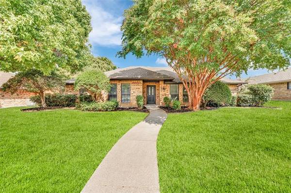 2603 Ramblewood Drive, Carrollton, TX 75006