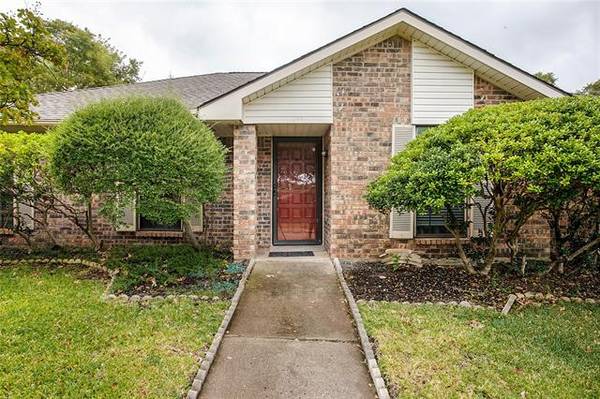 1610 Saint James Drive, Carrollton, TX 75007