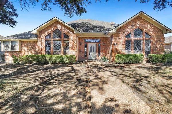 2307 Highland Heights Lane, Carrollton, TX 75007