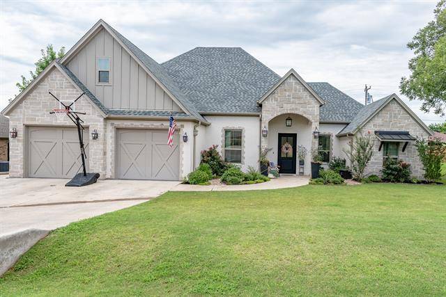 6409 Circo Drive, De Cordova, TX 76049