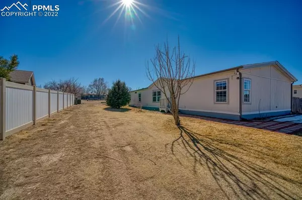 210 E Countryside DR, Pueblo West, CO 81007