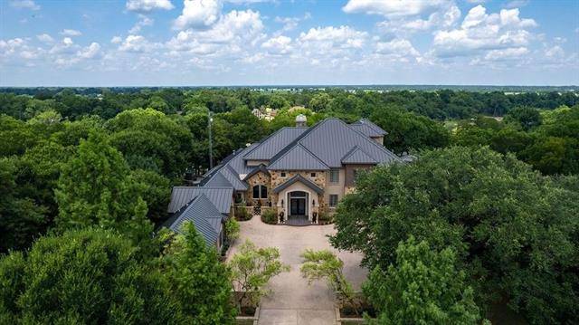 6025 Steinbeck Bend Drive, Waco, TX 76708