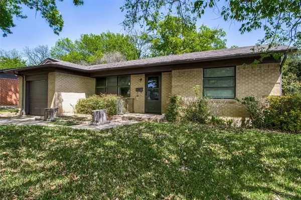 Dallas, TX 75243,8806 Woodbrook Drive