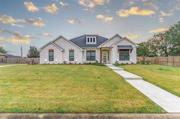 2700 Stone Hedge, Mount Pleasant, TX 75455