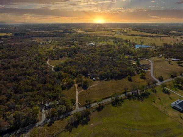 3095 carter Road,  Springtown,  TX 76082