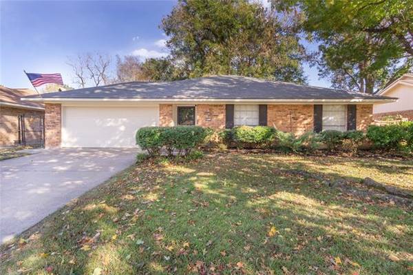 8641 Chalmette Drive, Shreveport, LA 71115