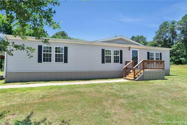 10012 Chestnut Bay Oaks Road, Keithville, LA 71047