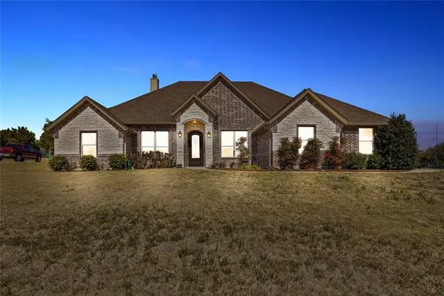 3705 Lonesome Creek Road, Granbury, TX 76049