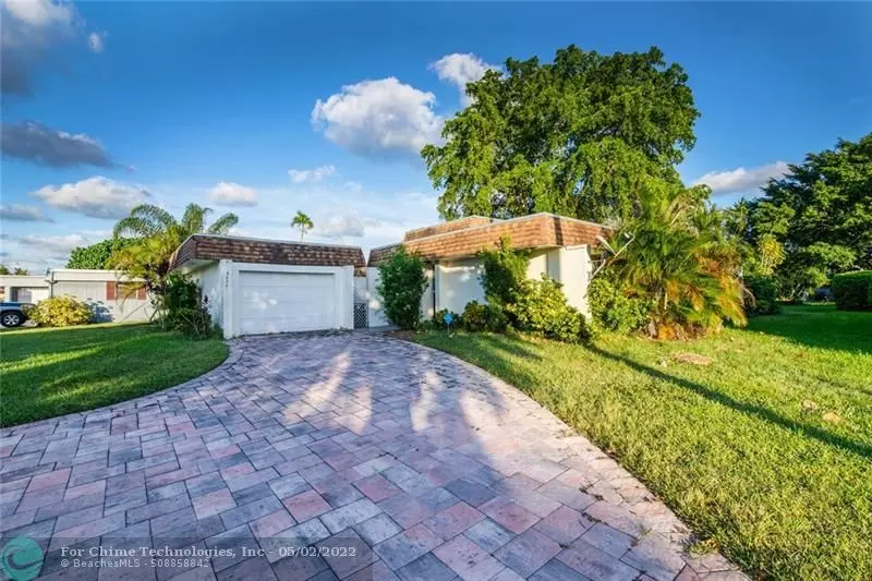 5604 Mulberry Dr, Tamarac, FL 33319