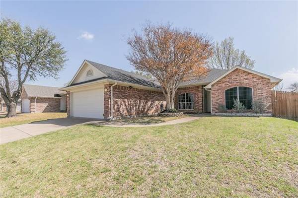 7316 Bennington Drive, Watauga, TX 76148