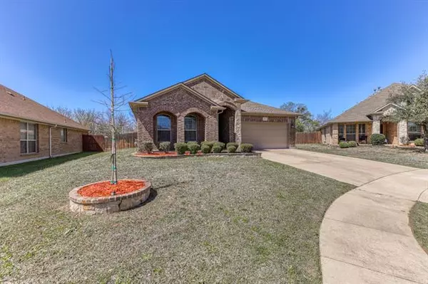 Arlington, TX 76002,1421 Deer Hollow Drive