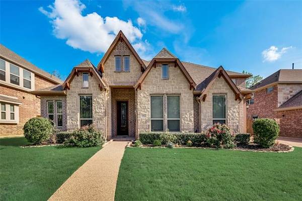 102 Griffith Court, Euless, TX 76039