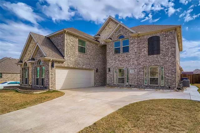 420 Wintergreen Drive, Waxahachie, TX 75165