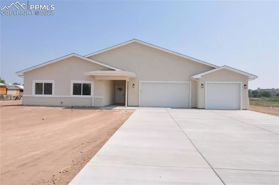 1632 N Calle Rosa DR, Pueblo West, CO 81007