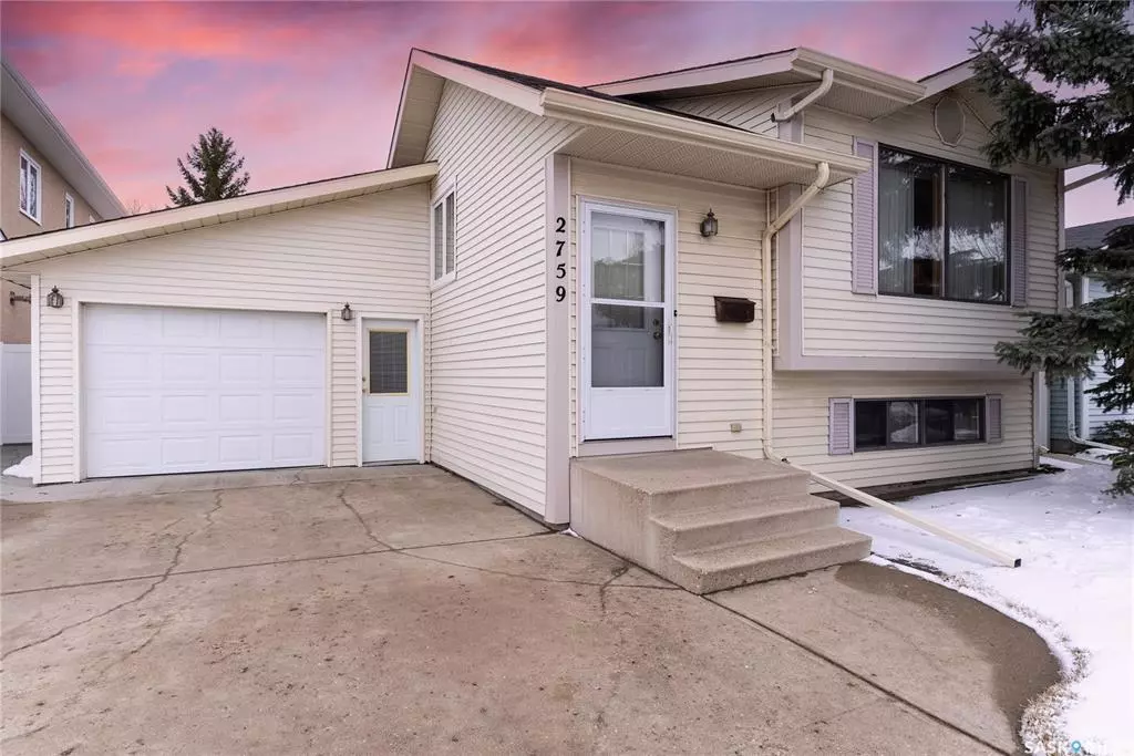 Regina, SK S4R 8J1,2759 Corbett ROAD