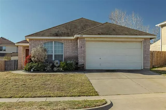 420 Heritage Drive, Crowley, TX 76036