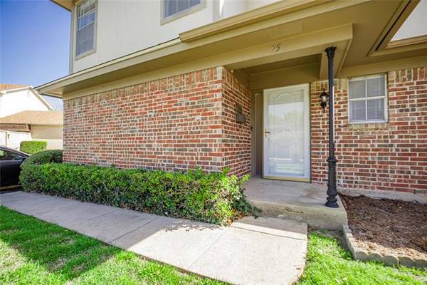 75 One Main Place, Benbrook, TX 76126