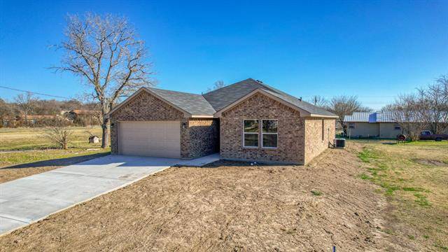 203 SW 16th Street, Mineral Wells, TX 76067