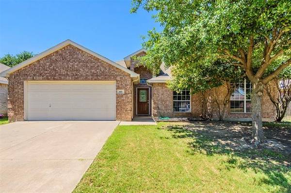 837 Adams Drive, Burleson, TX 76028