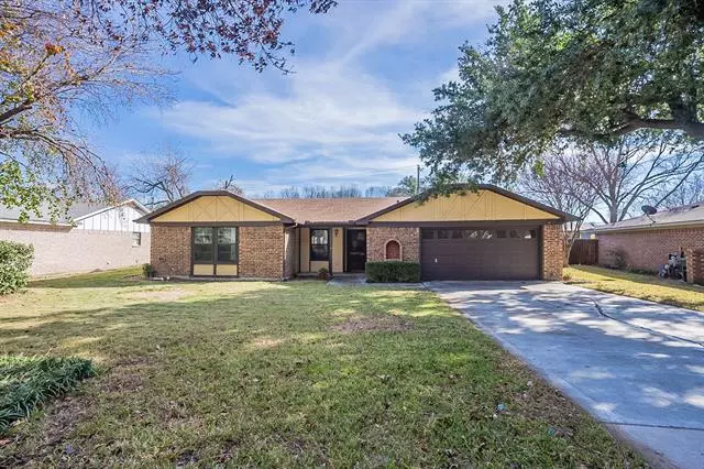 1608 Timberline Drive, Benbrook, TX 76126