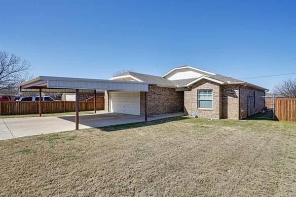 1502 19th Avenue, Mineral Wells, TX 76067