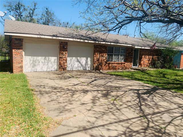 208 Glen Rose Avenue, Cleburne, TX 76033