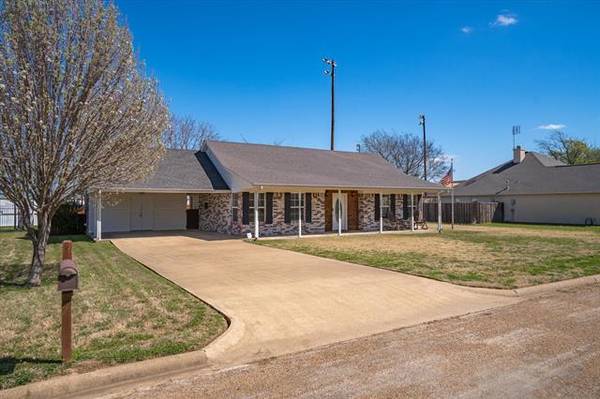 118 N 10TH ST, Mabank, TX 75147