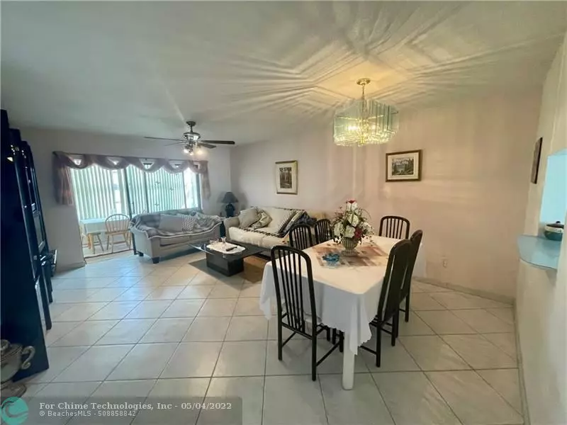 Lauderdale Lakes, FL 33319,4401 NW 41st St  #305