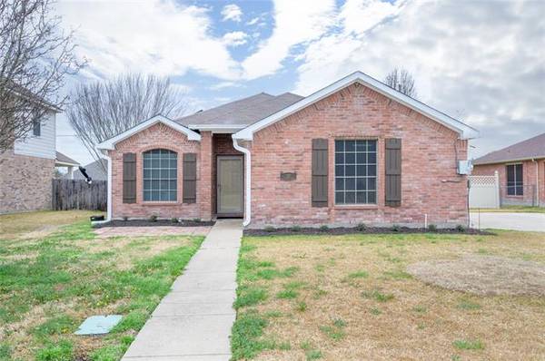 137 Lexington Drive, Terrell, TX 75160