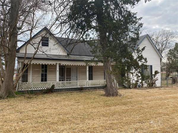 209 E San Saba Street, Wortham, TX 76693