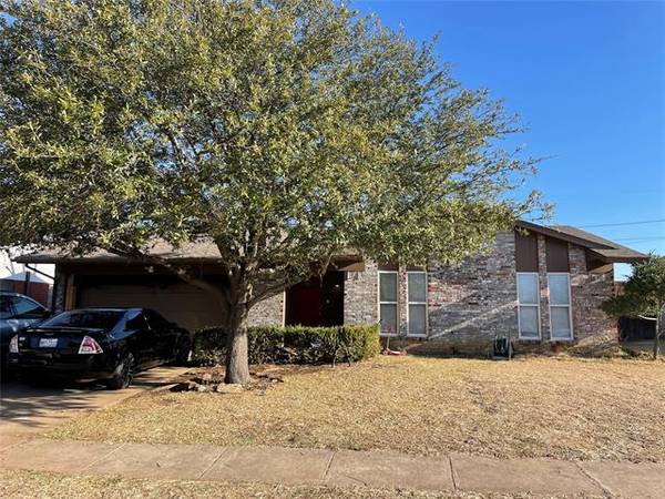 5829 Haney Drive,  Watauga,  TX 76148