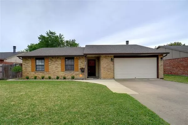 300 Rockcrest Drive, Mesquite, TX 75150