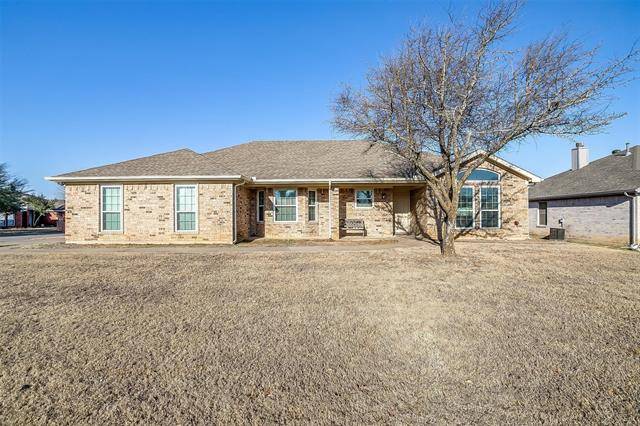 420 Dakota Drive, Joshua, TX 76058