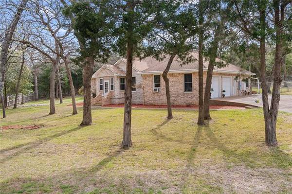 1166 Oak Tree Drive, Athens, TX 75751