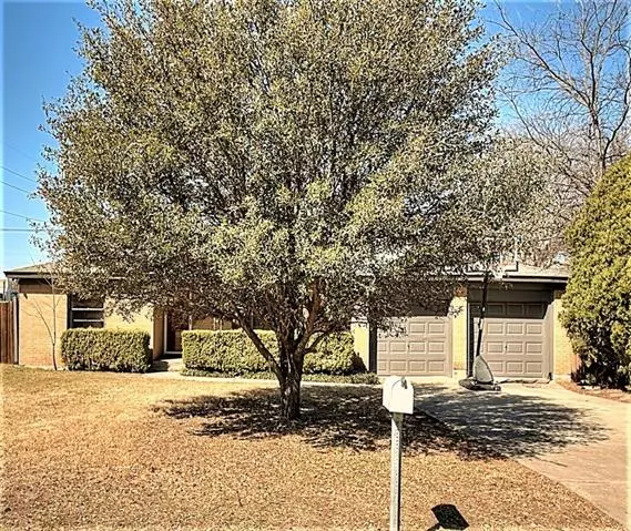 608 Odie Drive, White Settlement, TX 76108