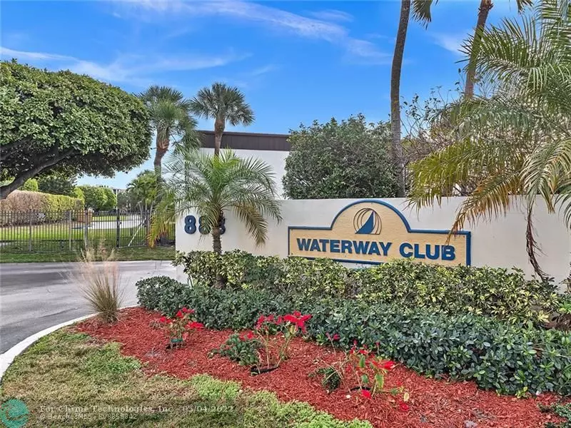 200 Waterway Dr  #303, Lantana, FL 33462