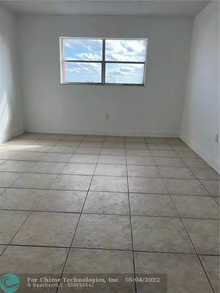 Lauderdale Lakes, FL 33311,3710 NW 21st St  #408