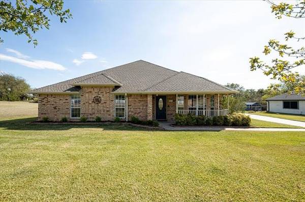 609 Carruth Road, Granbury, TX 76048