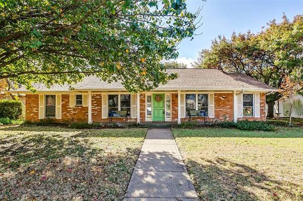 309 Stiles Drive, Midlothian, TX 76065