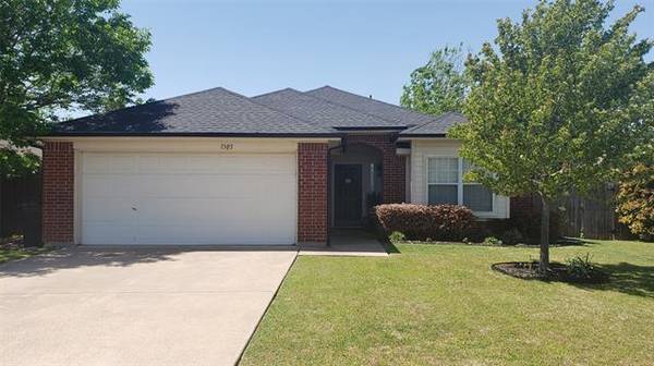 1305 Rye Glen Drive, Midlothian, TX 76065