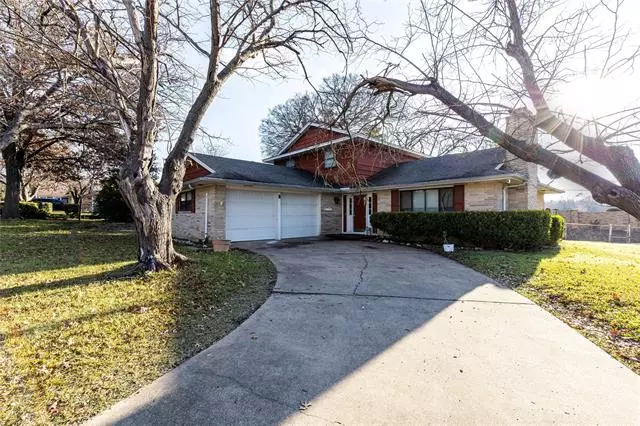 Dallas, TX 75232,1222 Deerwood Drive