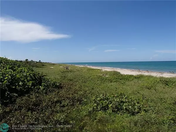 Hutchinson Island, FL 34949,5289 Jib Way